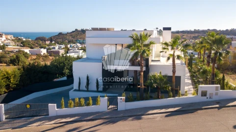 Moradia T4 para Venda em Albufeira e Olhos de Água