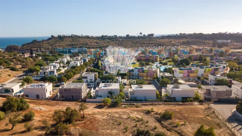 Moradia T4 para Venda em Albufeira e Olhos de Água