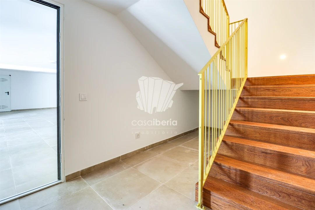 Moradia T4 para Venda em Albufeira e Olhos de Água Foto 40