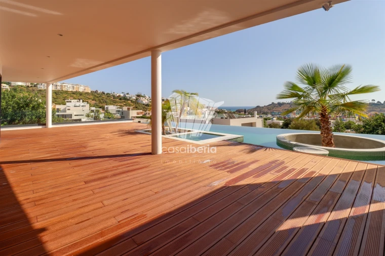 Moradia T4 para Venda em Albufeira e Olhos de Água Foto 7