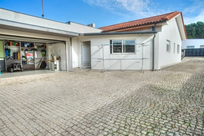 Moradia T3 para Venda em Moreira de Conegos