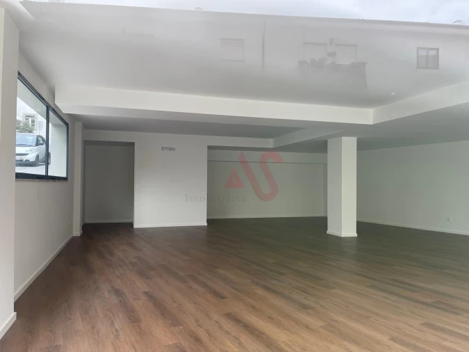 Loja para Arrendamento em Silvares, Pias, Nogueira e Alvarenga Foto 6