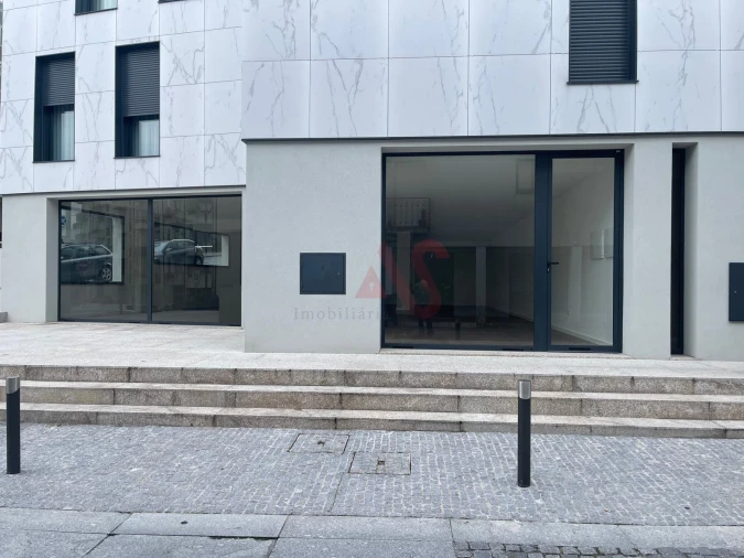 Loja para Arrendamento em Silvares, Pias, Nogueira e Alvarenga Foto 3