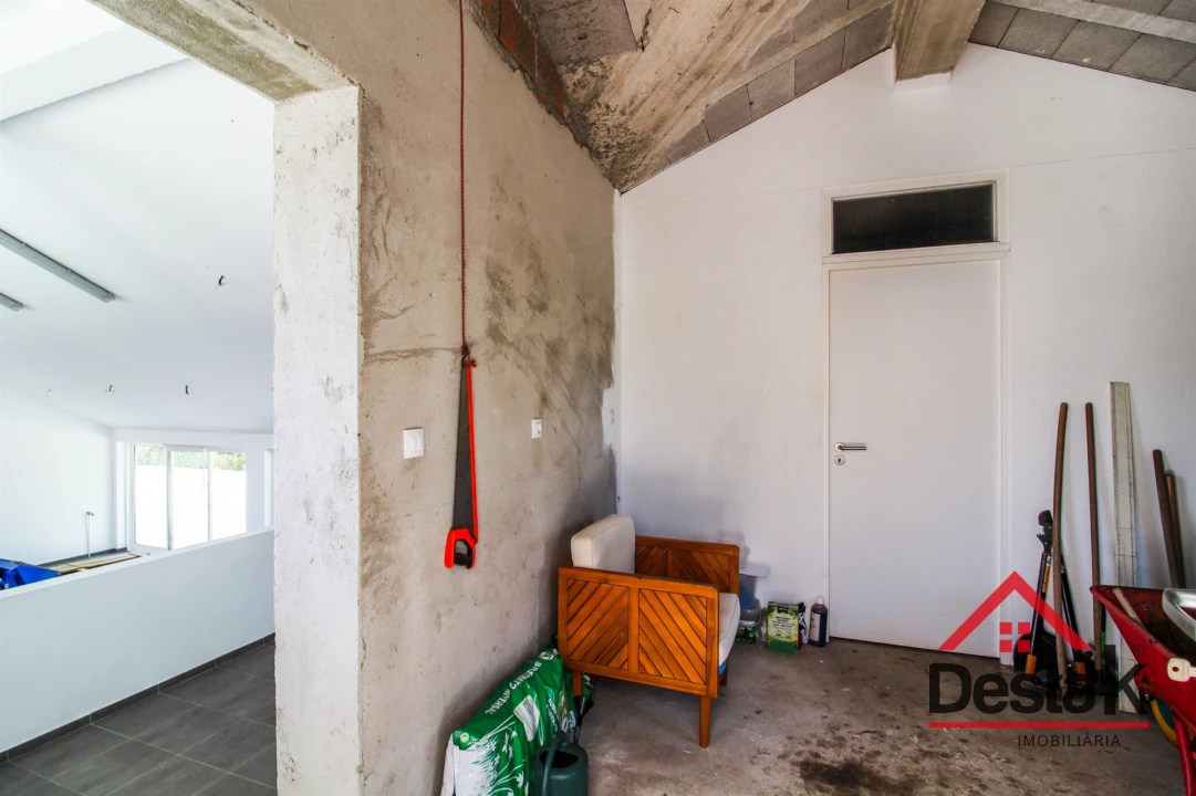 Moradia T5 para Venda em Santa Cruz da Trapa e São Cristóvão de Lafões Foto 36