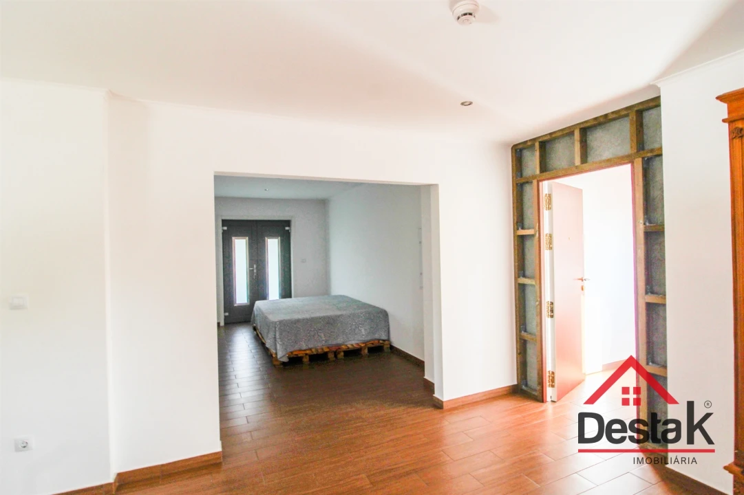 Moradia T5 para Venda em Santa Cruz da Trapa e São Cristóvão de Lafões Foto 45