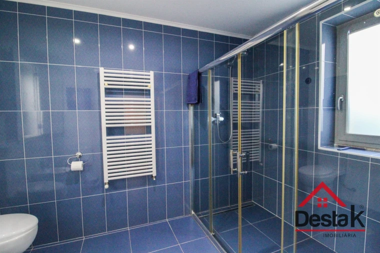 Moradia T5 para Venda em Santa Cruz da Trapa e São Cristóvão de Lafões Foto 17