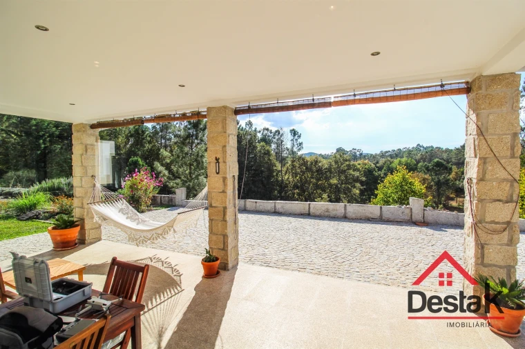 Moradia T5 para Venda em Santa Cruz da Trapa e São Cristóvão de Lafões Foto 53