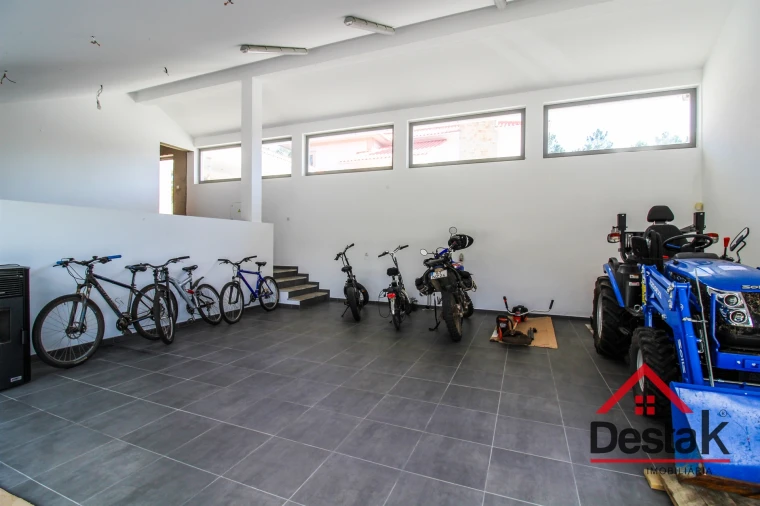 Moradia T5 para Venda em Santa Cruz da Trapa e São Cristóvão de Lafões Foto 33