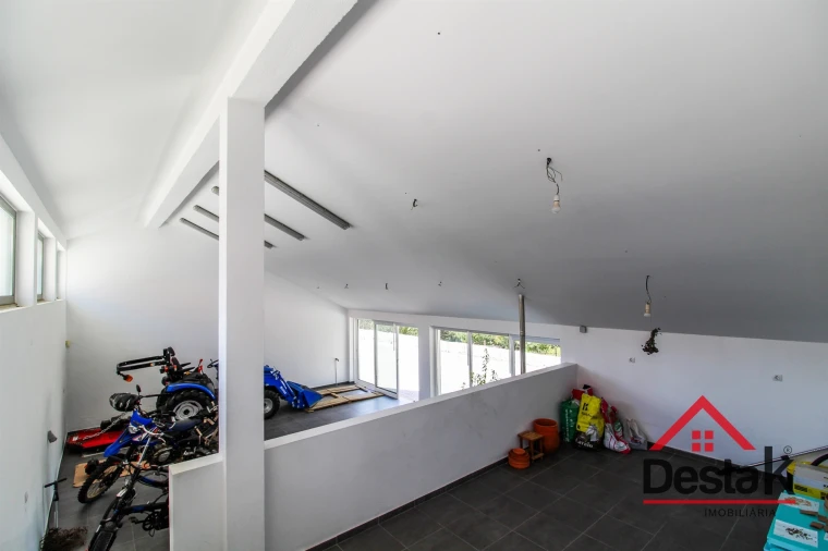 Moradia T5 para Venda em Santa Cruz da Trapa e São Cristóvão de Lafões Foto 37