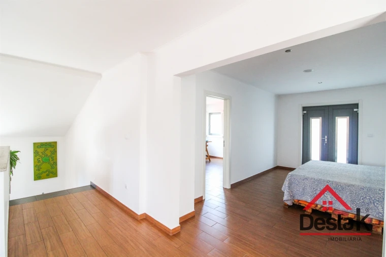 Moradia T5 para Venda em Santa Cruz da Trapa e São Cristóvão de Lafões Foto 42