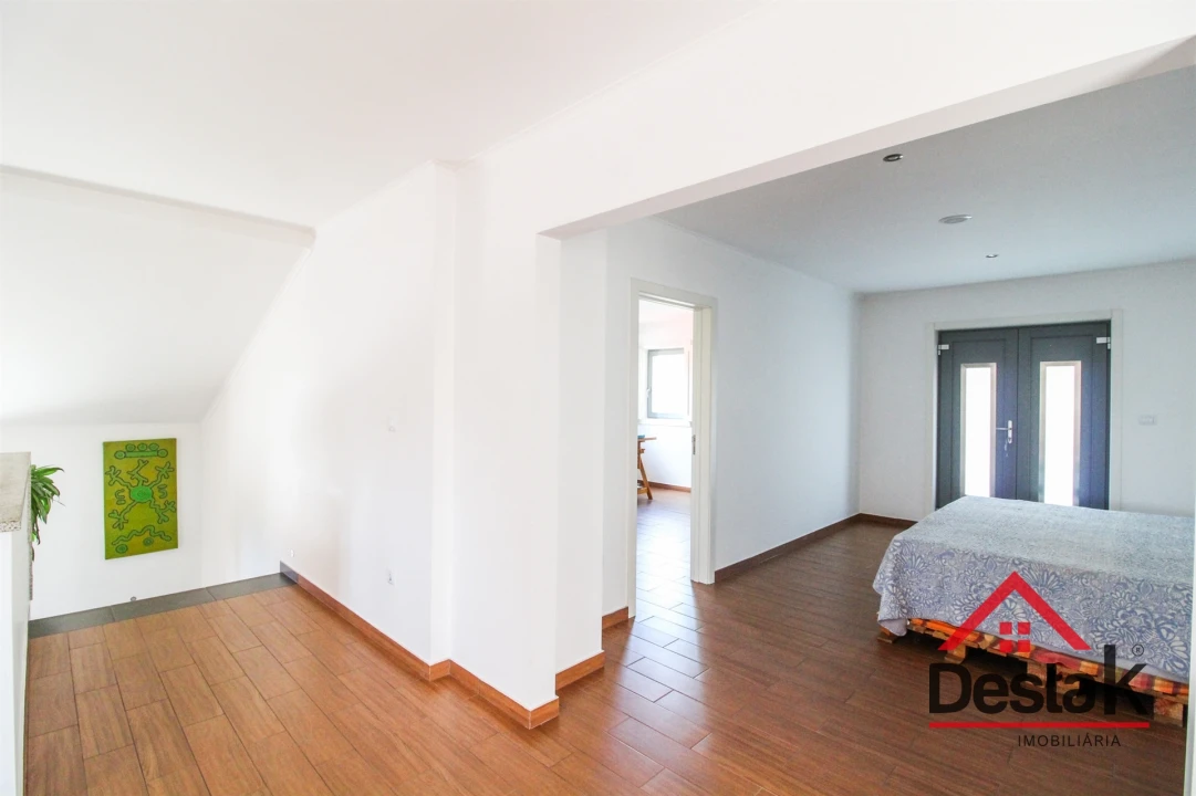 Moradia T5 para Venda em Santa Cruz da Trapa e São Cristóvão de Lafões Foto 42