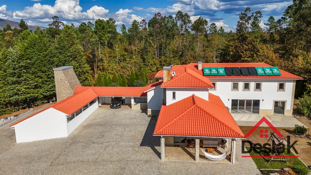 Moradia T5 para Venda em Santa Cruz da Trapa e São Cristóvão de Lafões Foto 4