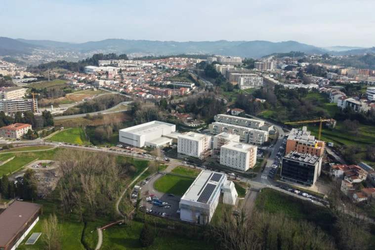 Apartamento T1 para Venda em Azurem Foto 23