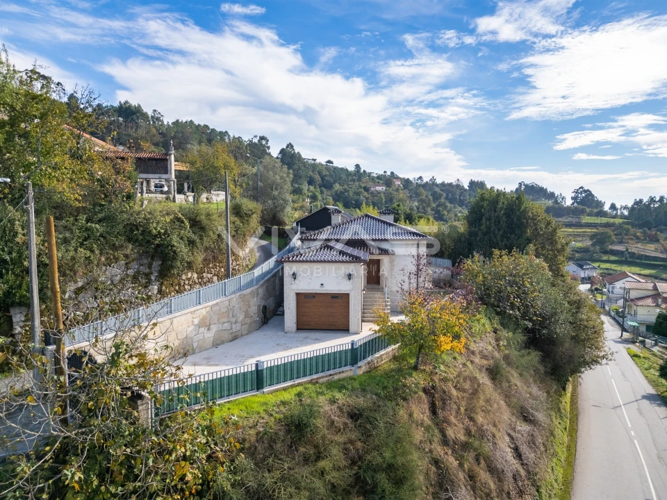 Moradia T3 para Venda em Sande, Vilarinho, Barros e Gomide Foto 4