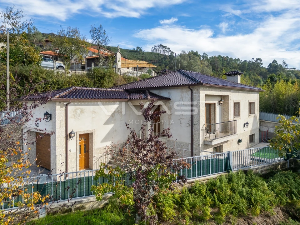 Moradia T3 para Venda em Sande, Vilarinho, Barros e Gomide Foto 2