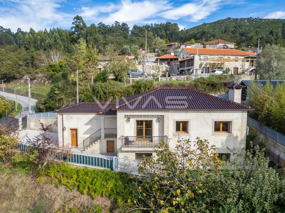 Moradia T3 para Venda em Sande, Vilarinho, Barros e Gomide Foto 1