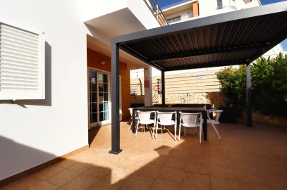 Moradia T3 para Venda em Albufeira e Olhos de Água