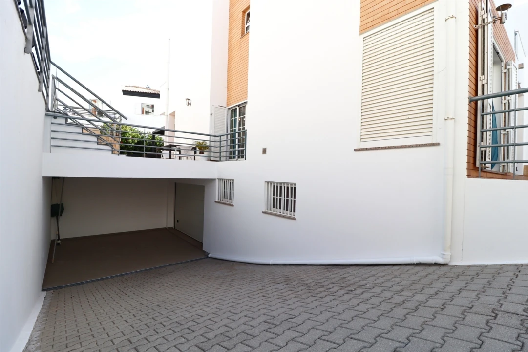 Moradia T3 para Venda em Albufeira e Olhos de Água Foto 13