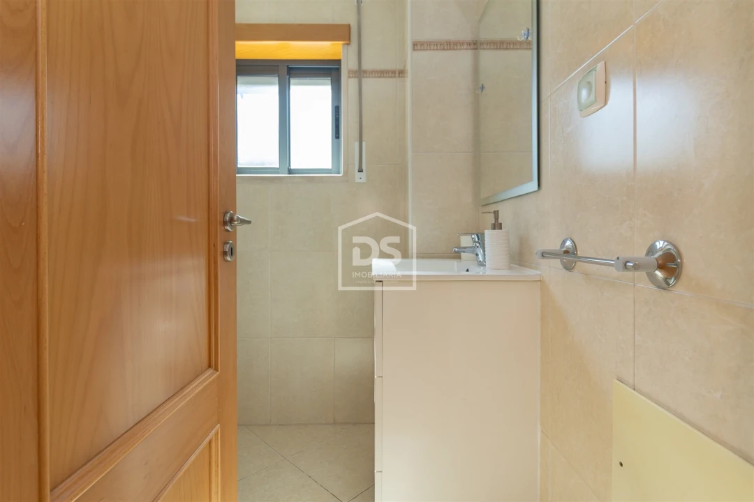 Apartamento T3 para Arrendamento em Alto do Seixalinho, Santo André e Verderena Foto 29