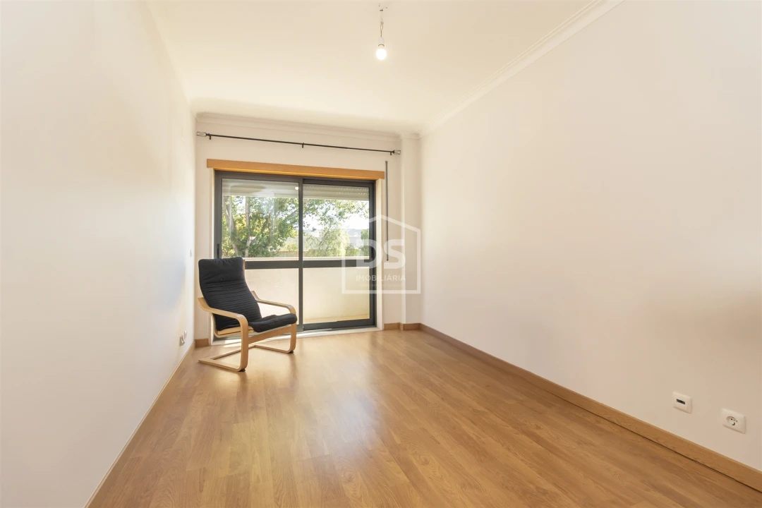 Apartamento T3 para Arrendamento em Alto do Seixalinho, Santo André e Verderena Foto 20