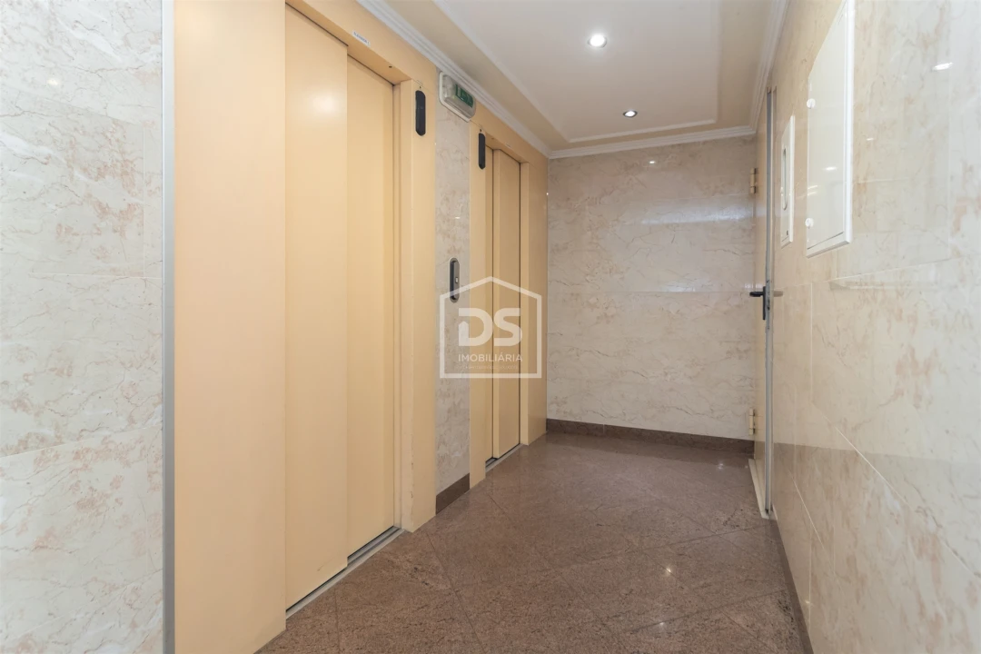 Apartamento T3 para Arrendamento em Alto do Seixalinho, Santo André e Verderena Foto 38