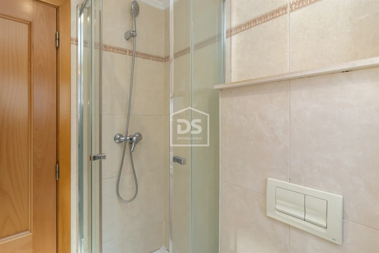 Apartamento T3 para Arrendamento em Alto do Seixalinho, Santo André e Verderena Foto 27