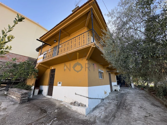 Moradia T2 para Venda em Ferradosa e Sendim da Serra Foto 2