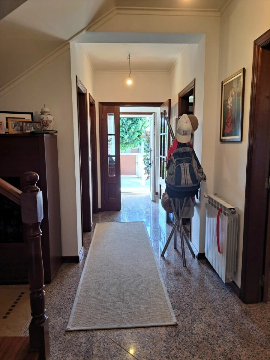 Moradia T3 para Venda em Carrazedo Foto 2