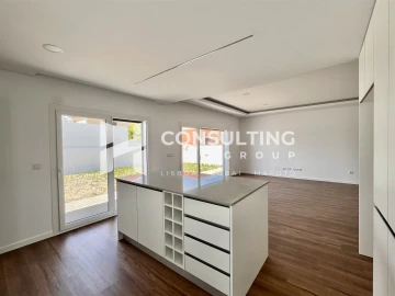 Moradia T4 para Venda em Fernao Ferro