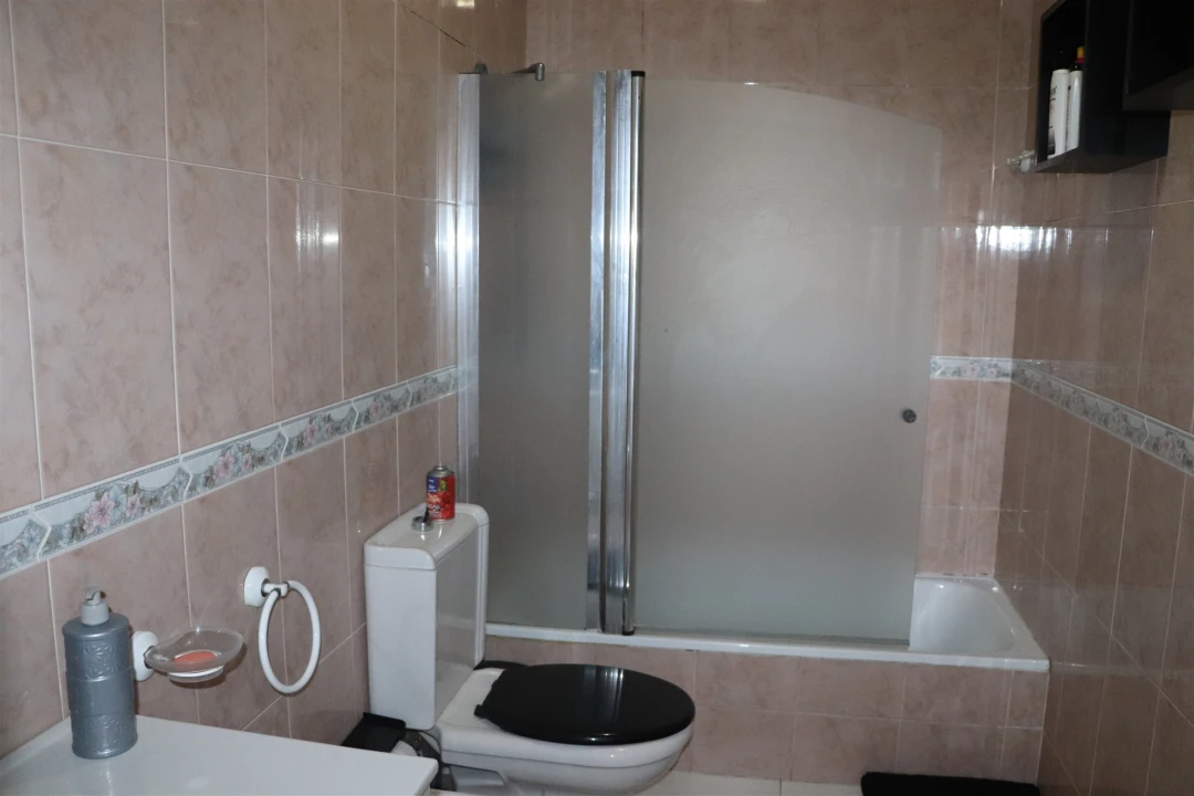 Apartamento T2 para Venda em Carvalhosa Foto 11