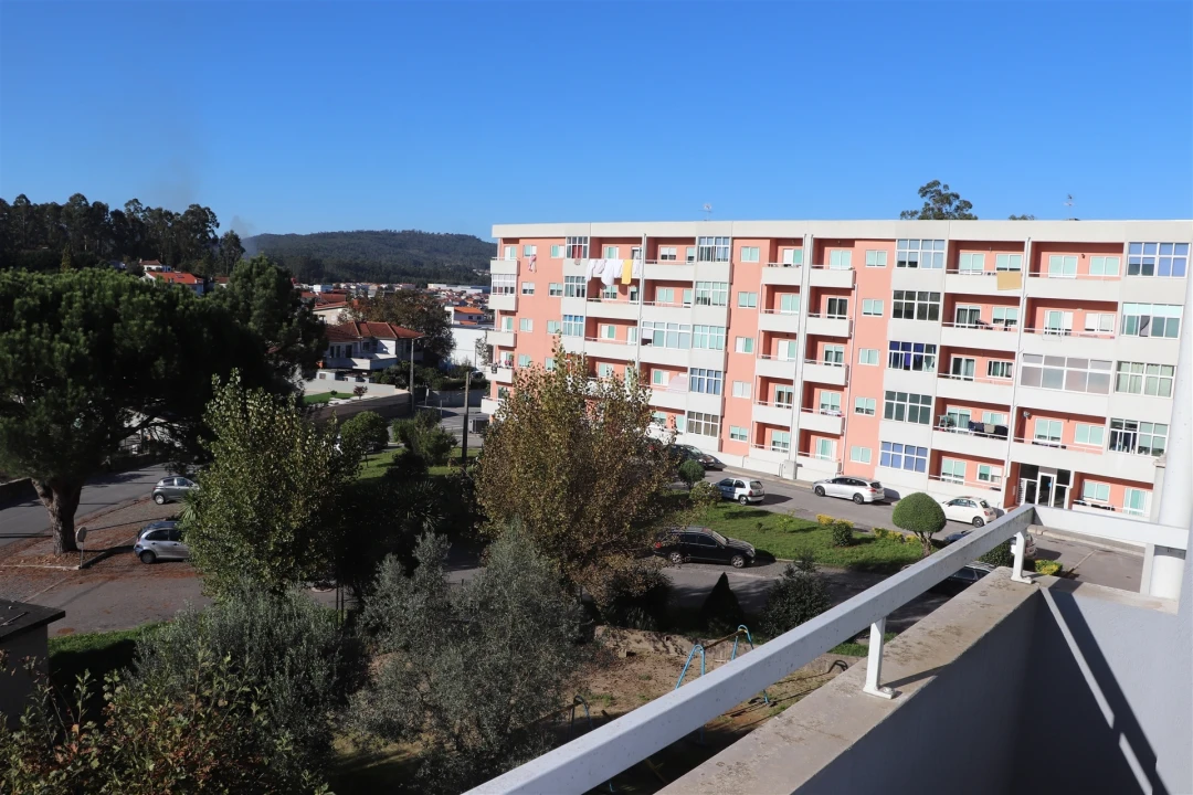 Apartamento T2 para Venda em Carvalhosa Foto 7