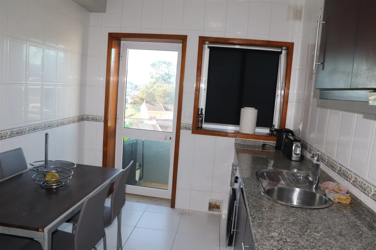 Apartamento T2 para Venda em Carvalhosa Foto 15