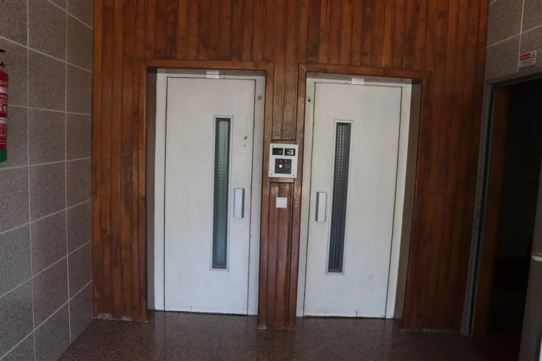 Apartamento T2 para Venda em Carvalhosa Foto 3