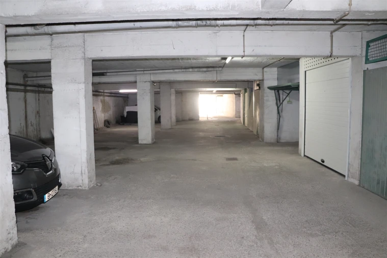 Apartamento T2 para Venda em Carvalhosa Foto 24