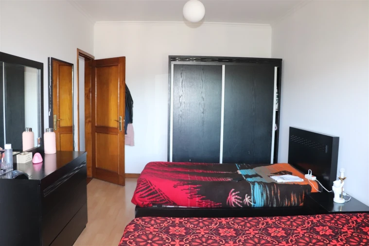 Apartamento T2 para Venda em Carvalhosa Foto 5
