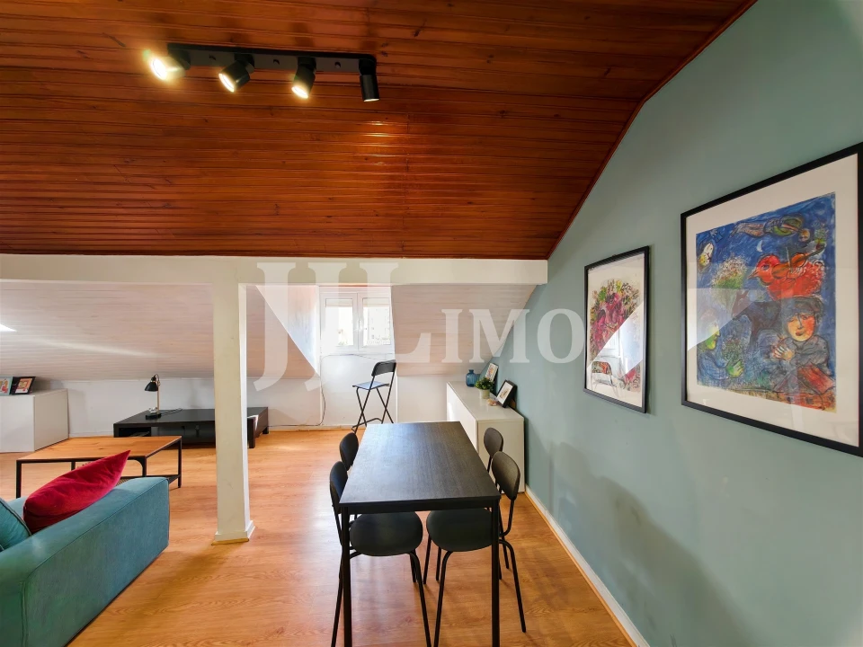 Apartamento T2 para Venda em Santo António Foto 6