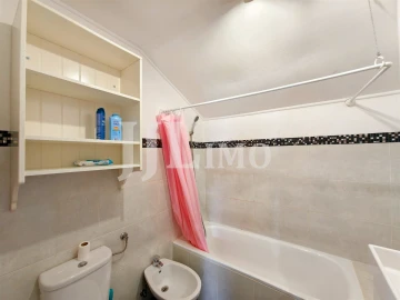Apartamento T2 para Venda em Santo António
