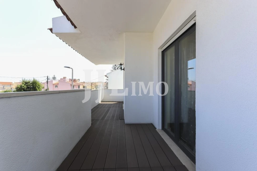 Moradia T3 para Venda em Carcavelos e Parede Foto 17