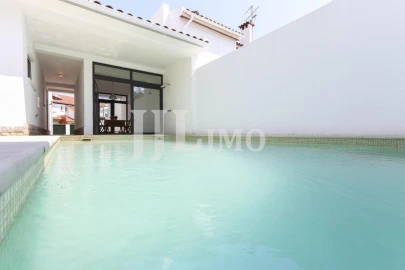 Moradia T3 para Venda em Carcavelos e Parede