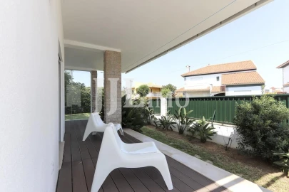 Moradia T3 para Venda em Carcavelos e Parede