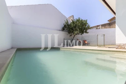 Moradia T3 para Venda em Carcavelos e Parede