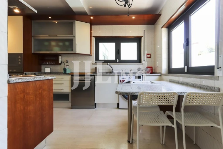 Moradia T3 para Venda em Carcavelos e Parede Foto 16