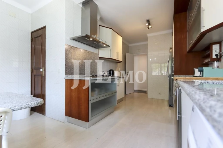 Moradia T3 para Venda em Carcavelos e Parede Foto 33