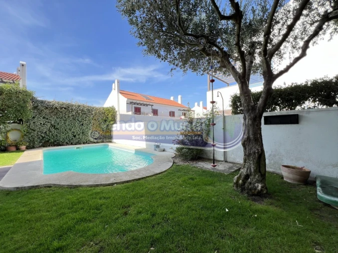 Moradia T4 para Venda em Santo Estêvão Foto 2