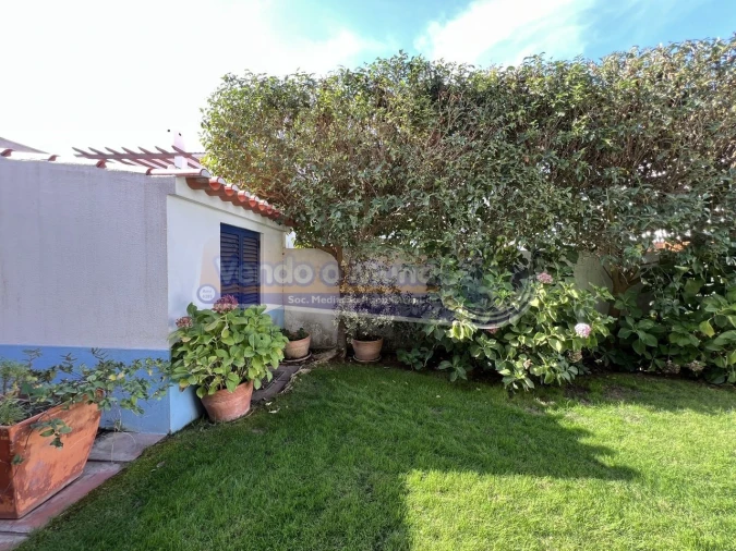 Moradia T4 para Venda em Santo Estêvão Foto 3