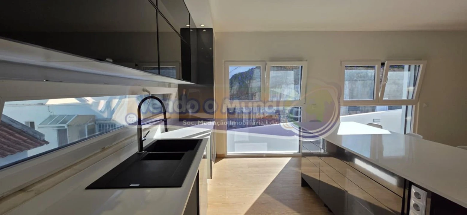 Moradia T4 para Venda em Alverca do Ribatejo e Sobralinho Foto 2