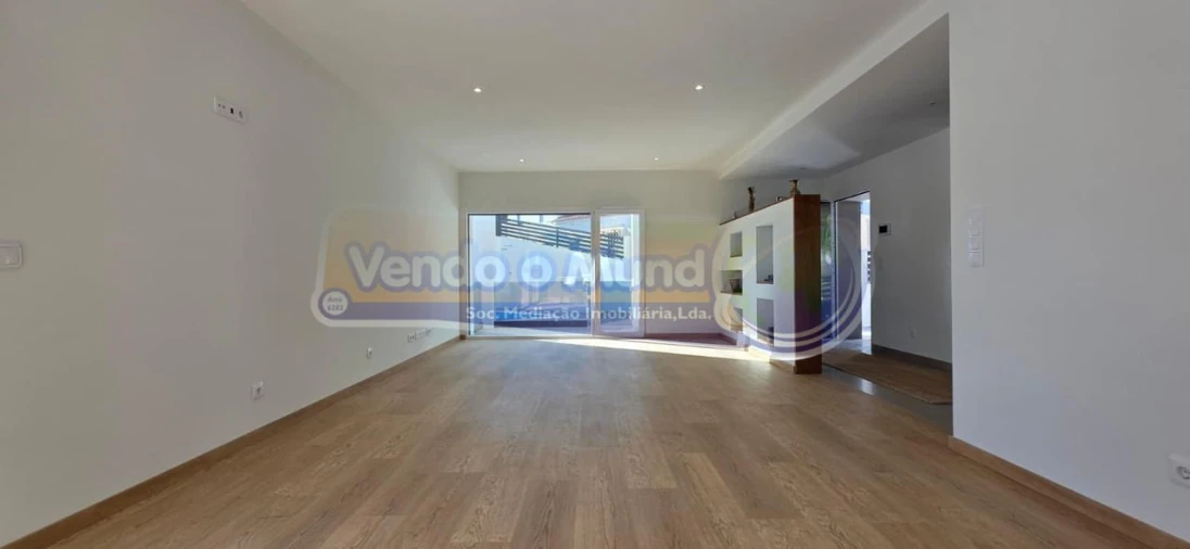 Moradia T4 para Venda em Alverca do Ribatejo e Sobralinho Foto 9