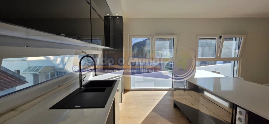 Moradia T4 para Venda em Alverca do Ribatejo e Sobralinho Foto 2