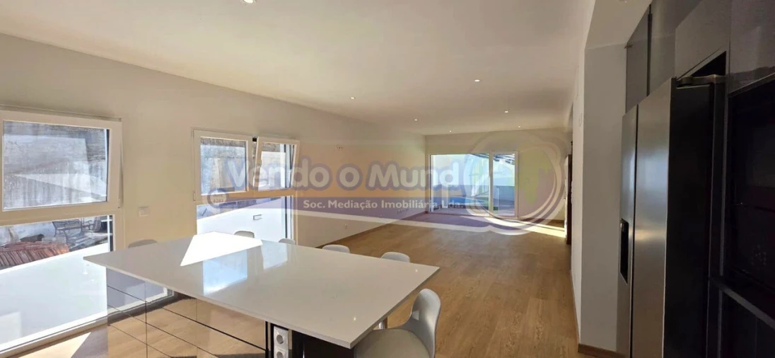 Moradia T4 para Venda em Alverca do Ribatejo e Sobralinho Foto 7