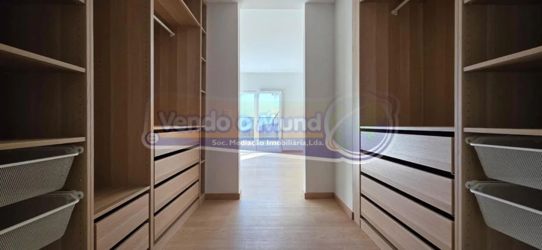 Moradia T4 para Venda em Alverca do Ribatejo e Sobralinho Foto 19